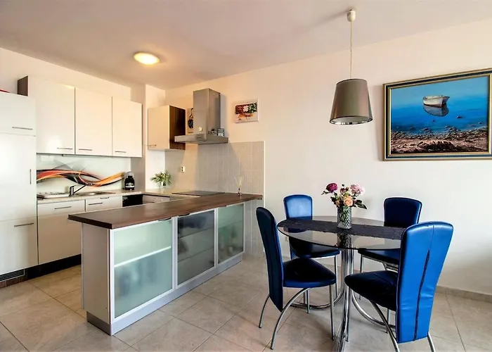 Znjan Beachfront Balcony 2plus2 Sea View *