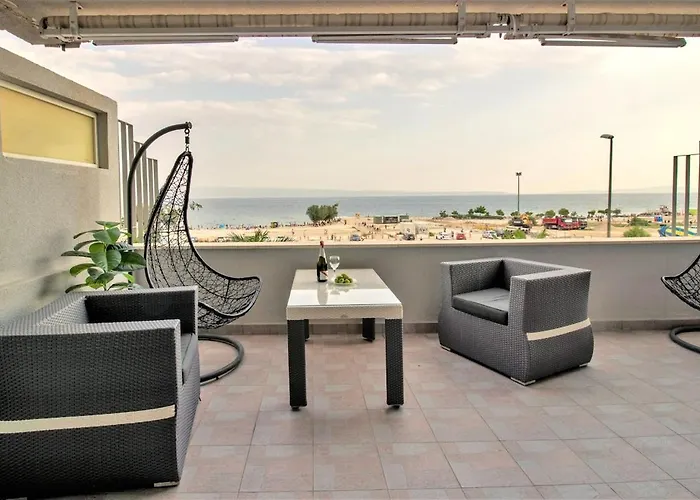 Znjan Beachfront Balcony 2plus2 Sea View 公寓 斯普利特
